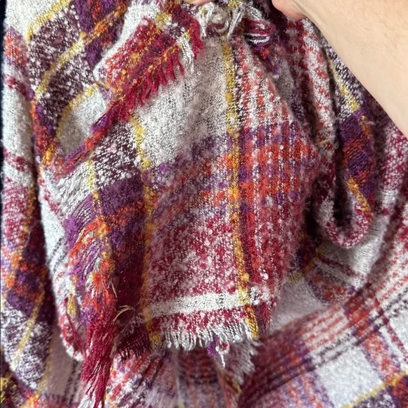 EST 1946 (Cato)Plaid Fringe Shawl Wrap fuzzy one size fits all - Picture 5 of 5